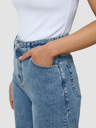 Women's Classic Jeans Relaxed Fit Snow Blue Wash