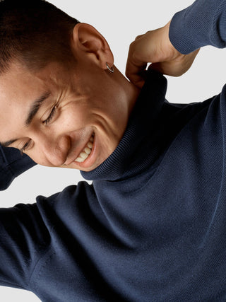 Fine Knit Turtleneck Navy