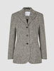 Damenblazer „Ashryn Domino Herringbone“ in grauem Fischgrätenmuster mit strukturierter Bouclé-Webart und drei Knöpfen.