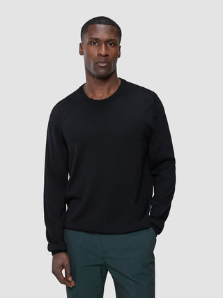 Seamless Premium Merino Knit Crewneck Black