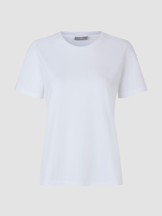 Ein weißes Supima-T-Shirt mit kurzen Ärmeln und Rundhalsausschnitt sowie 360°-Stretch.