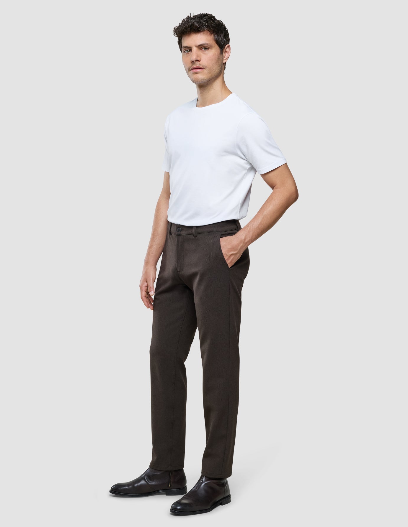 Gen. 2.0 Pants Regular Signature Dark Brown