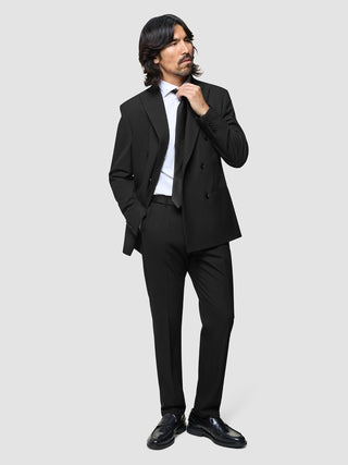 Formal fit. Flexible feeling.