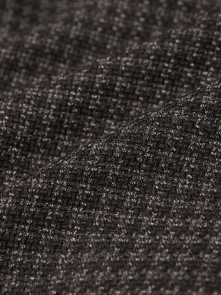 Nahaufnahme des Timeless Wool Blazer Slim Dark Brown Check, eines dunkelbraunen Blazers aus einem Wollgemisch mit feinem, strukturiertem Karomuster.