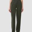 Damenhose GO2 Straight Dusty Olive in Olivgrün, mit geradem Bein, Knopfverschluss und Gürtelschlaufen, gefertigt aus Doubleface-Material.