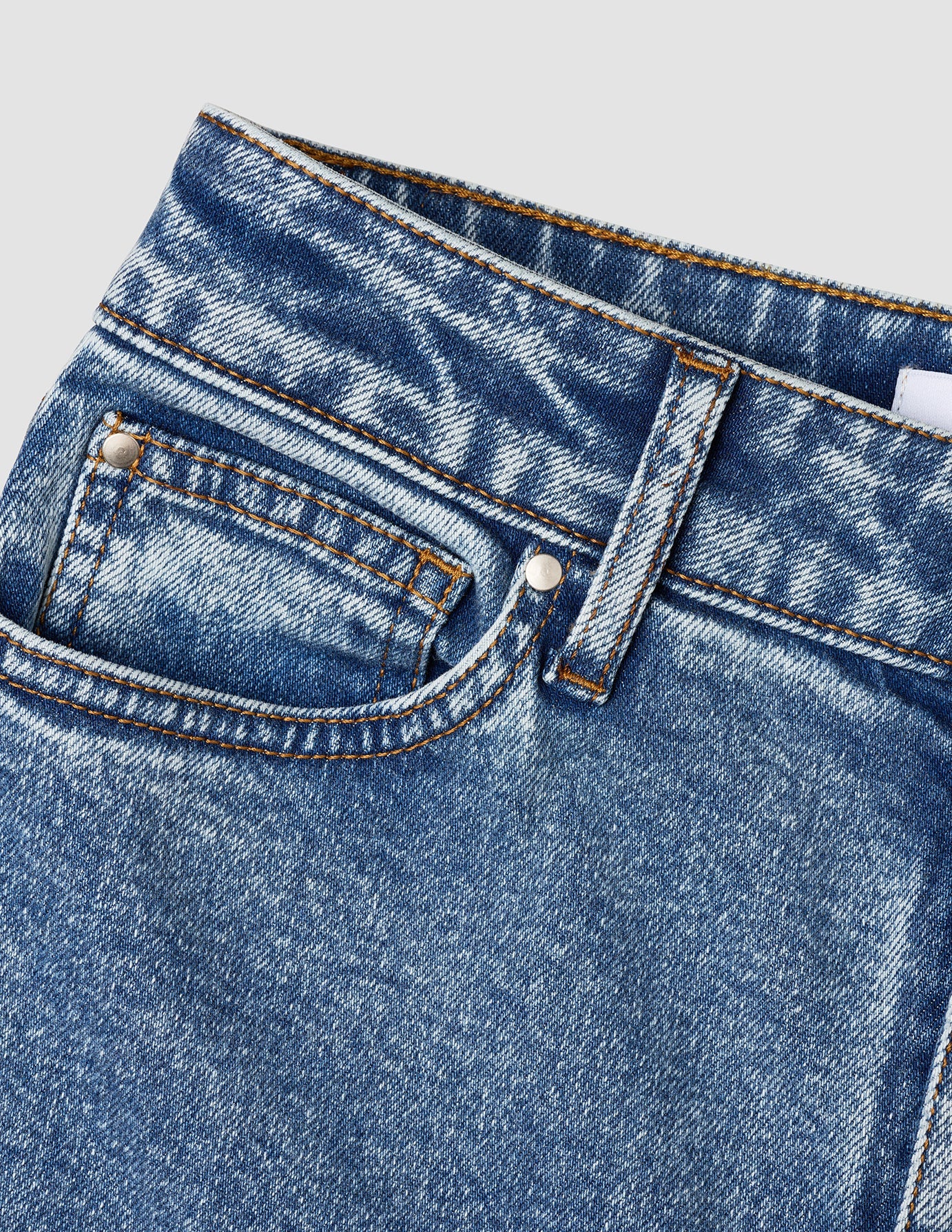 Women's Classic Jeans Relaxed Fit Snow Blue Wash