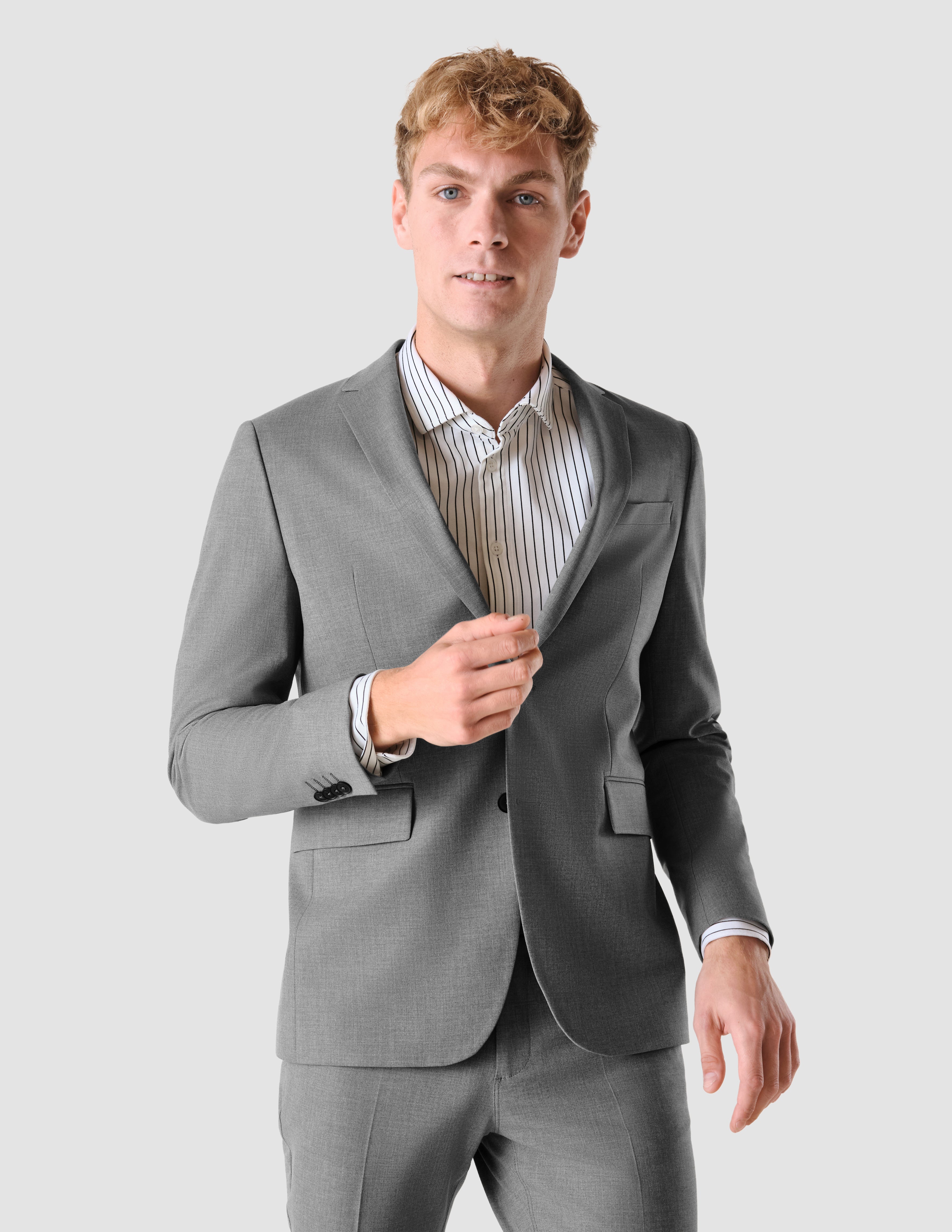 Essential Suit Cloud Grey