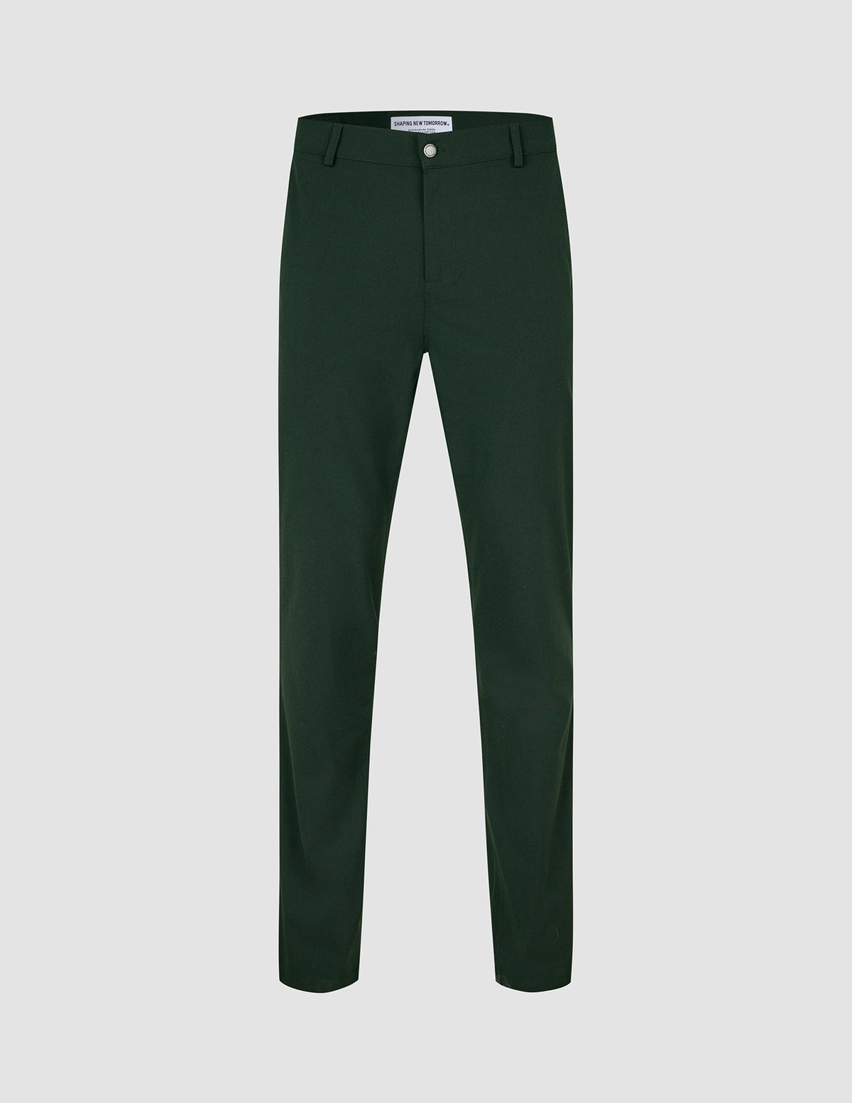 Dunkelgrüne, schmal geschnittene Ease-Hose Slim Northern Pine mit Knopfverschluss, Gürtelschlaufen und 360°-Stretch für zusätzlichen Tragekomfort.