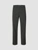 Ease Pants Regular Northern Pine – dunkelgrüne Stretchhose mit geradem Bein, Knopfleiste und Gürtelschlaufen im bequemen skandinavischen Design.