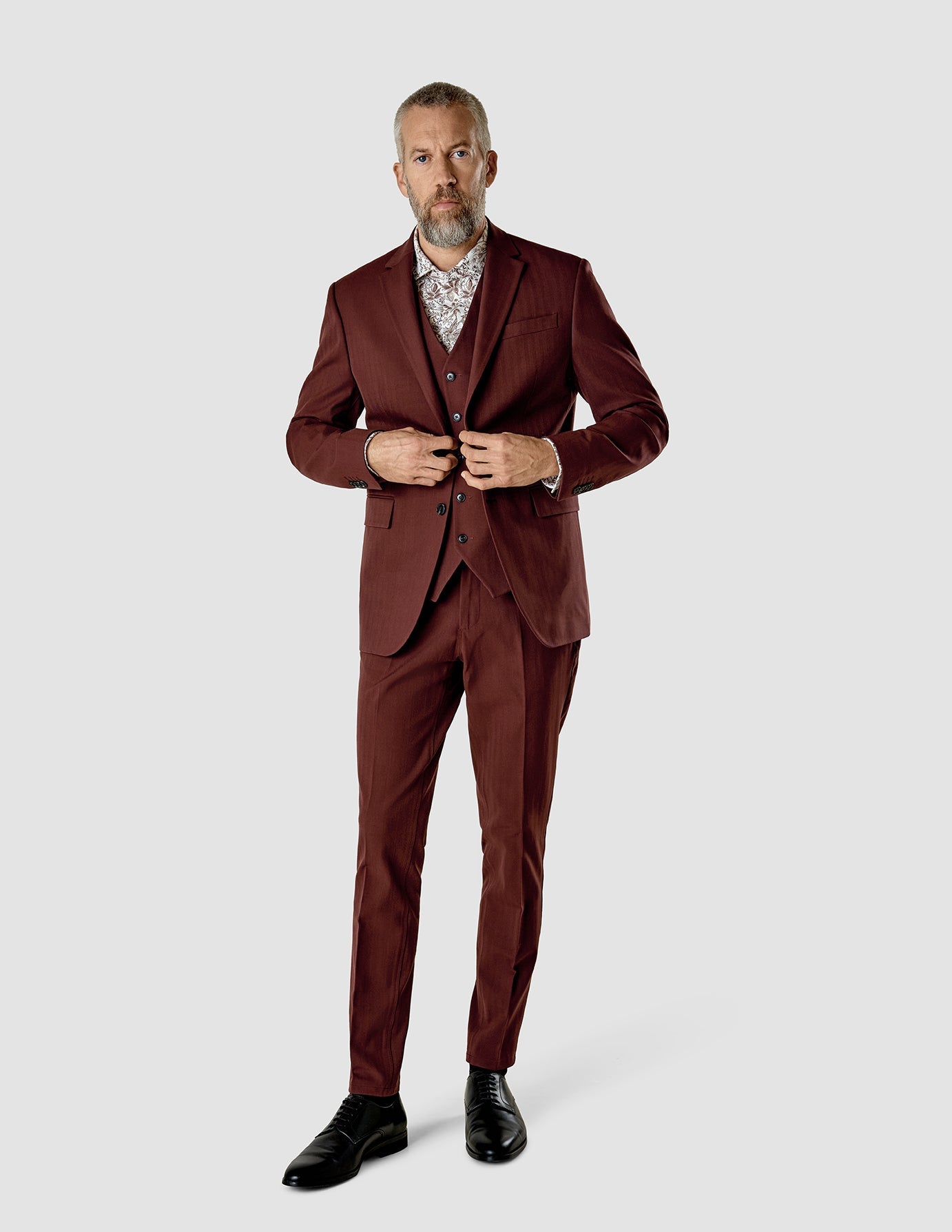 Essential Vest Mahogany