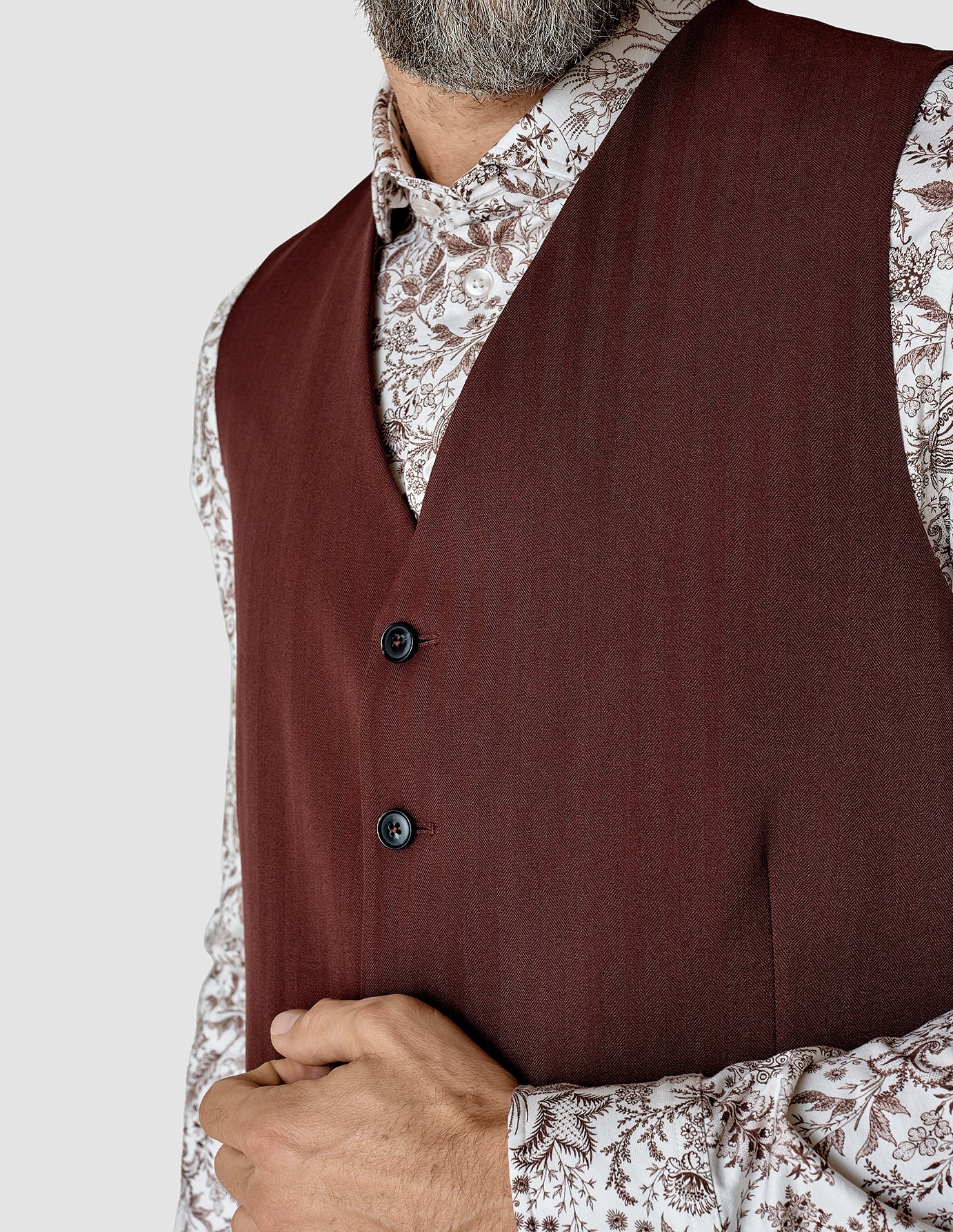 Essential Vest Mahogany