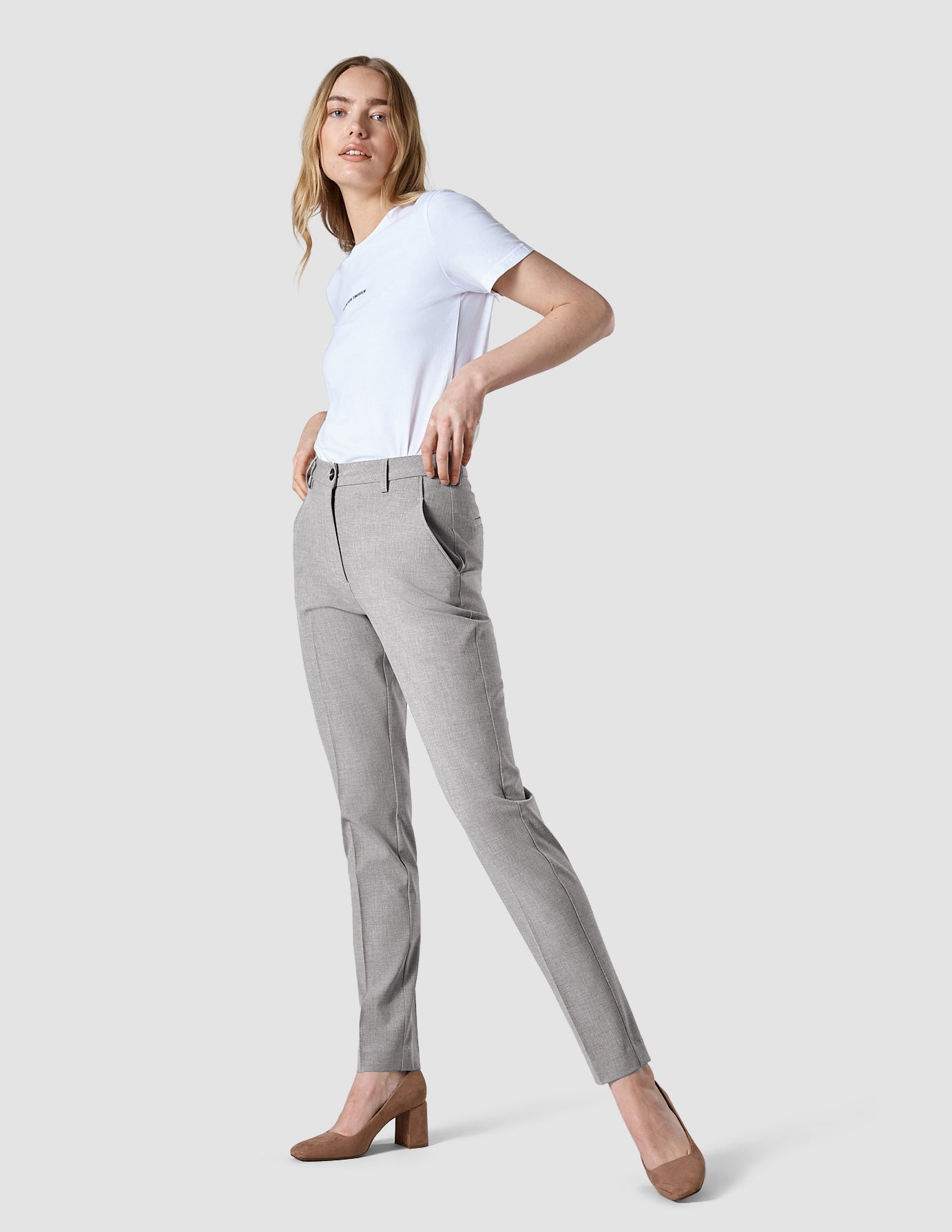 Essential Pants Tapered Cloud Grey