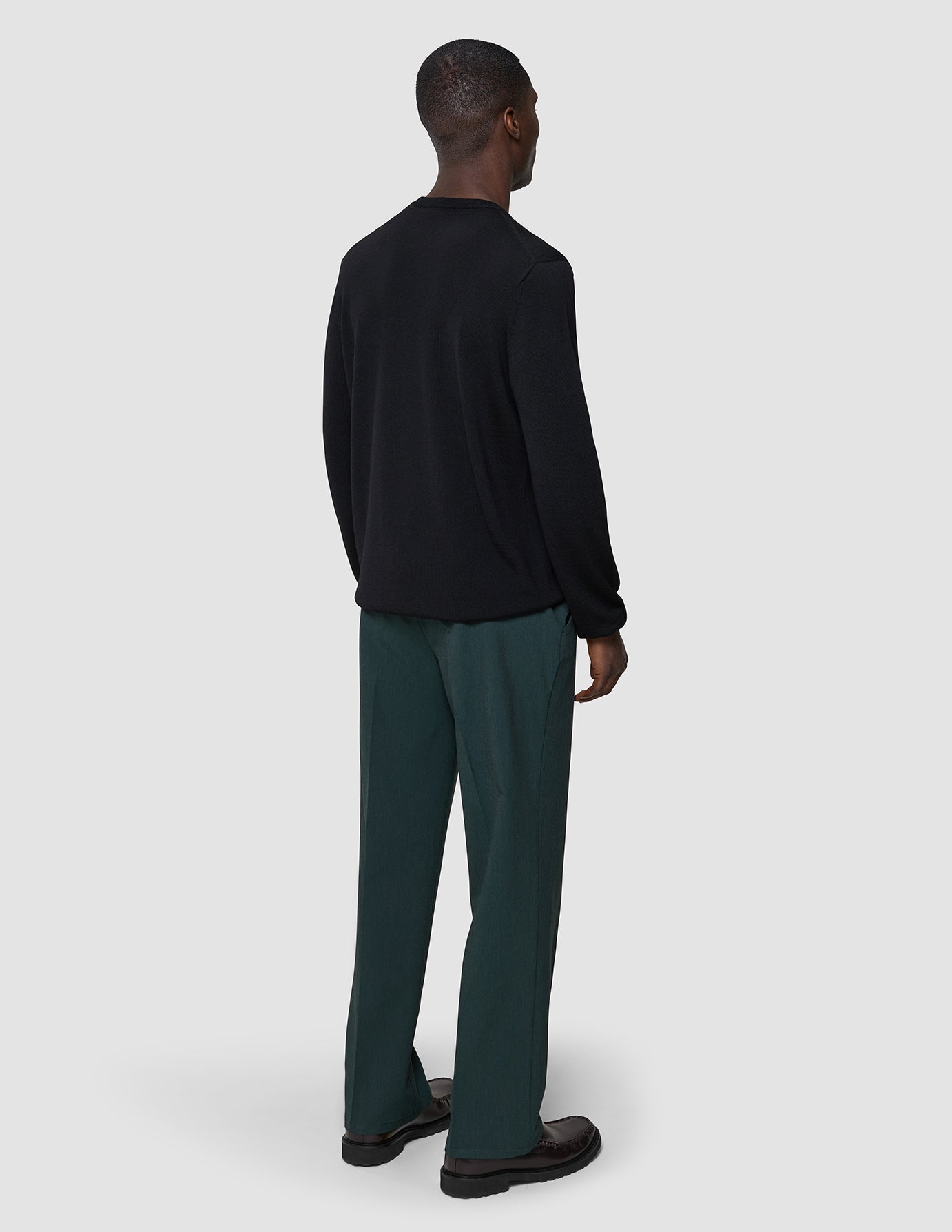 Seamless Premium Merino Knit Crewneck Black