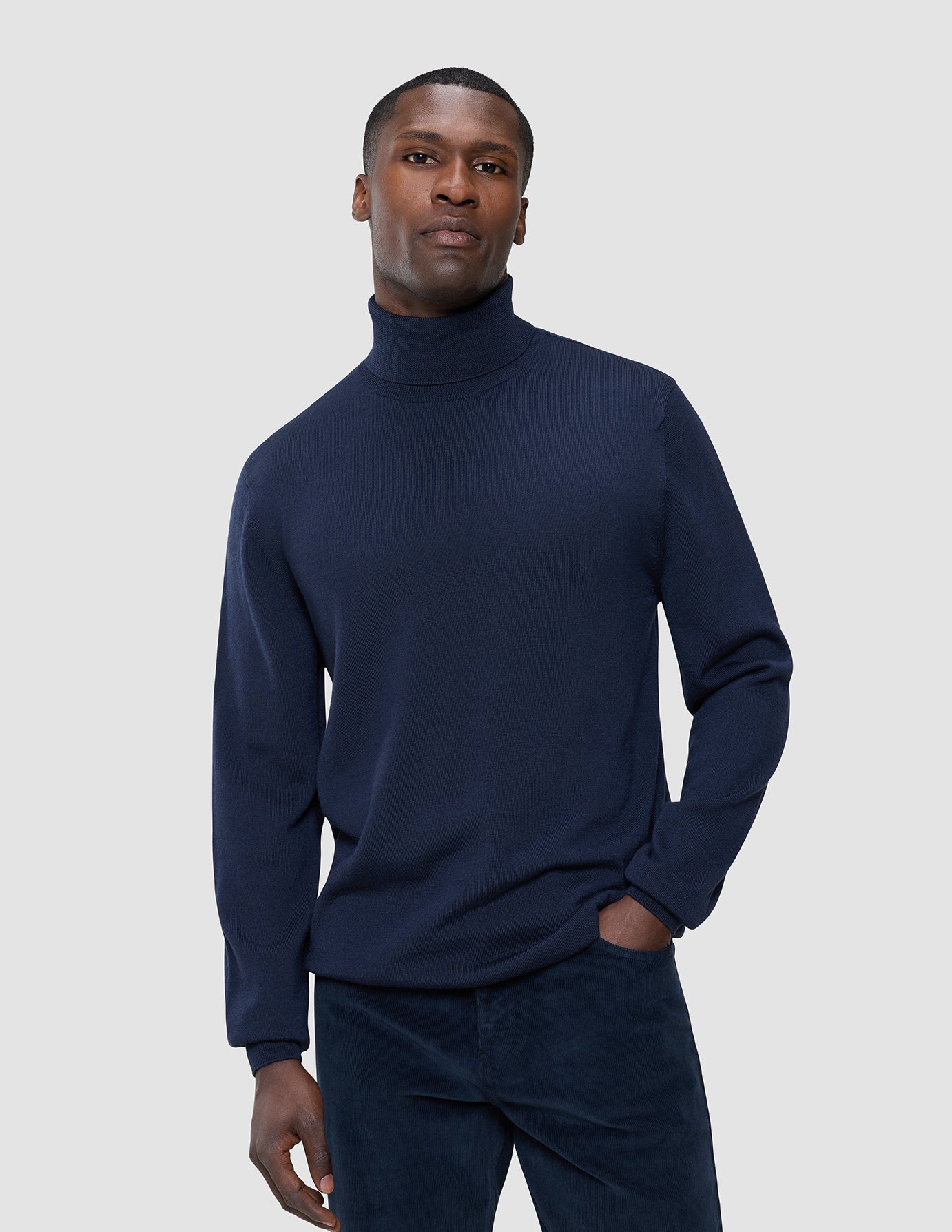 Seamless Premium Merino Knit Turtleneck Dark Navy