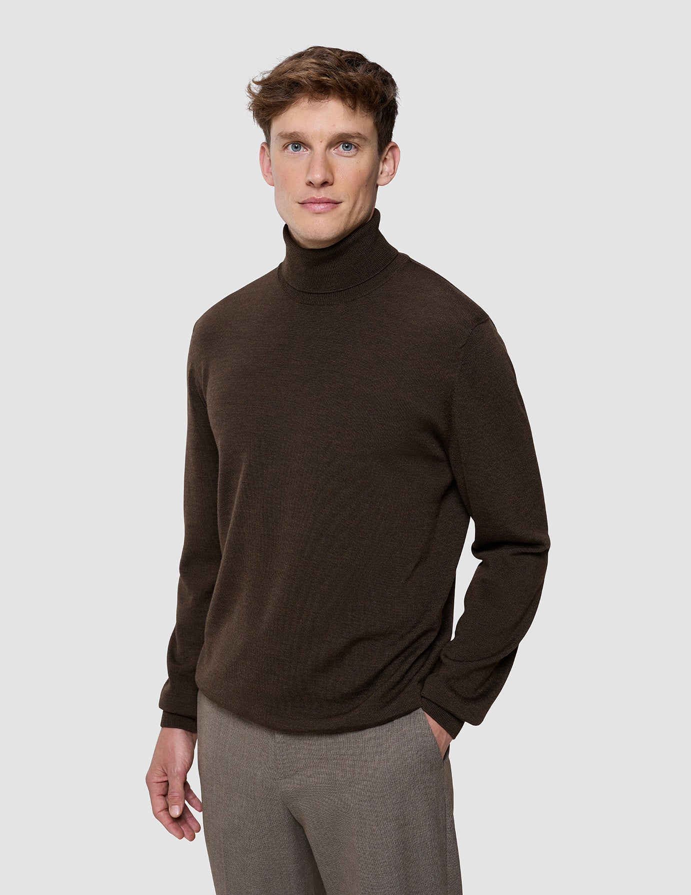 Seamless Premium Merino Knit Turtleneck Saddle Brown