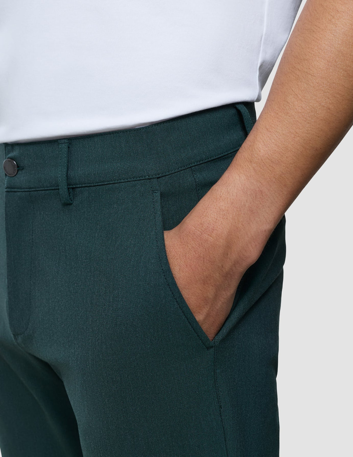 Essential Pants Regular Pine Green | SHAPING NEW TOMORROW