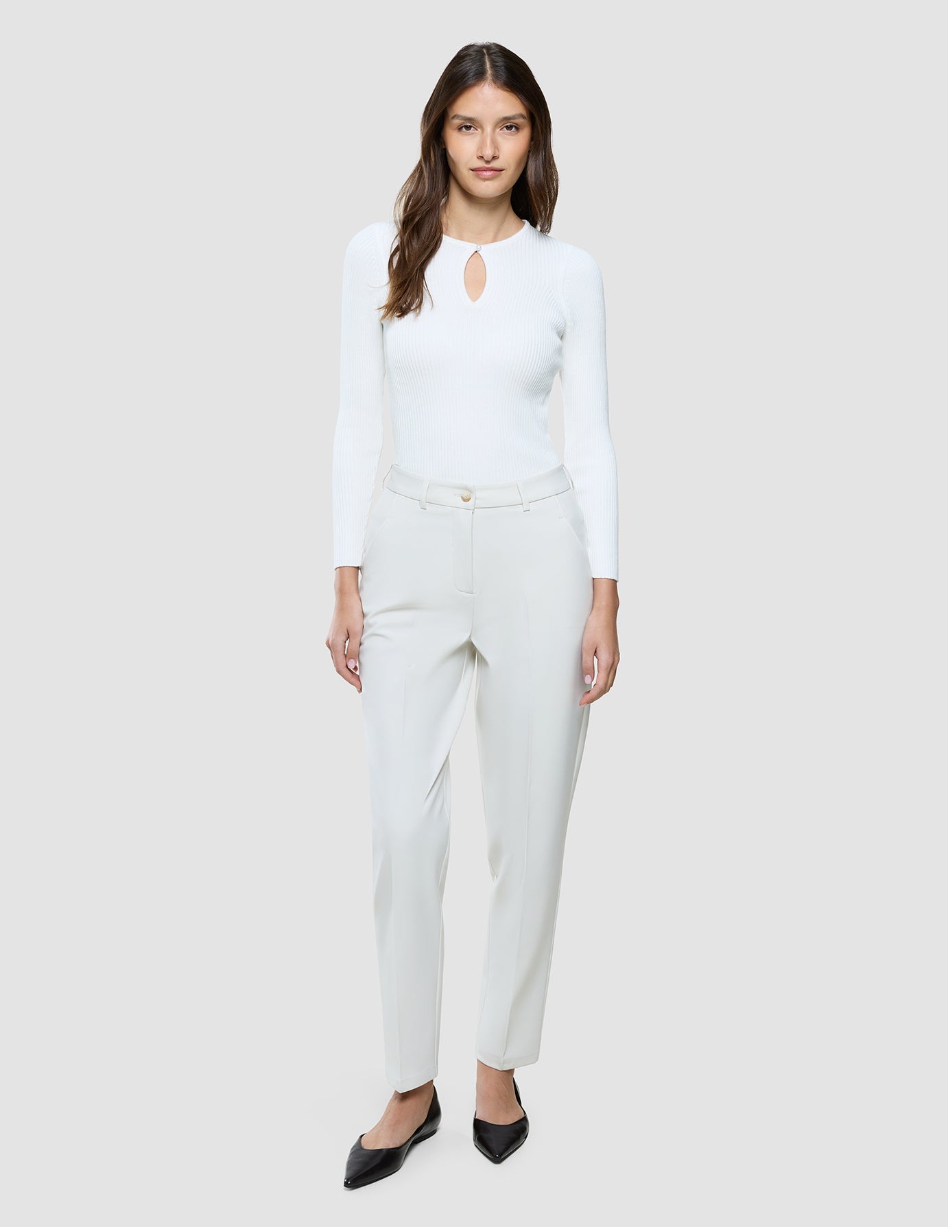 Women Essential Pants Tapered Off White
