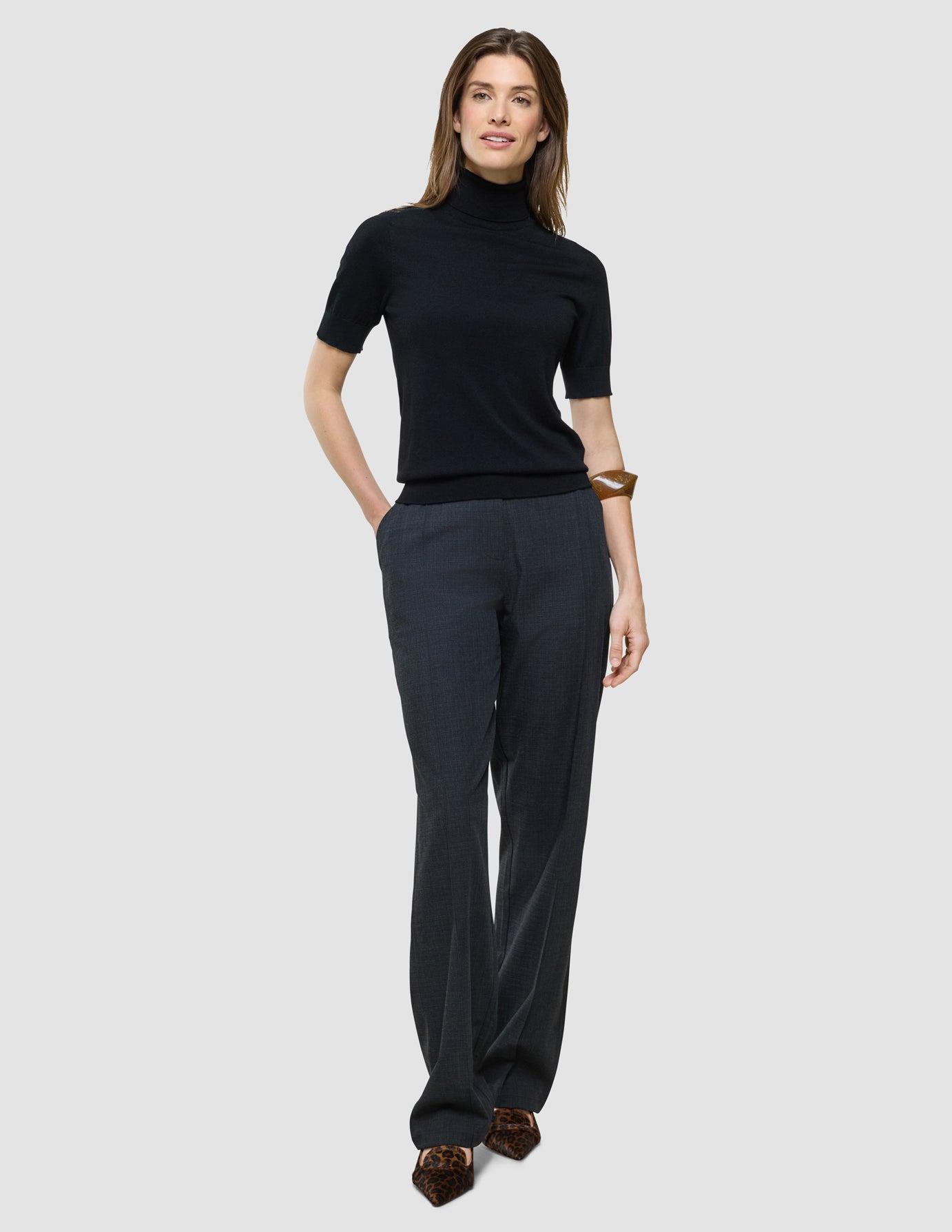 Women Quinn Short Sleeved Turtleneck Black
