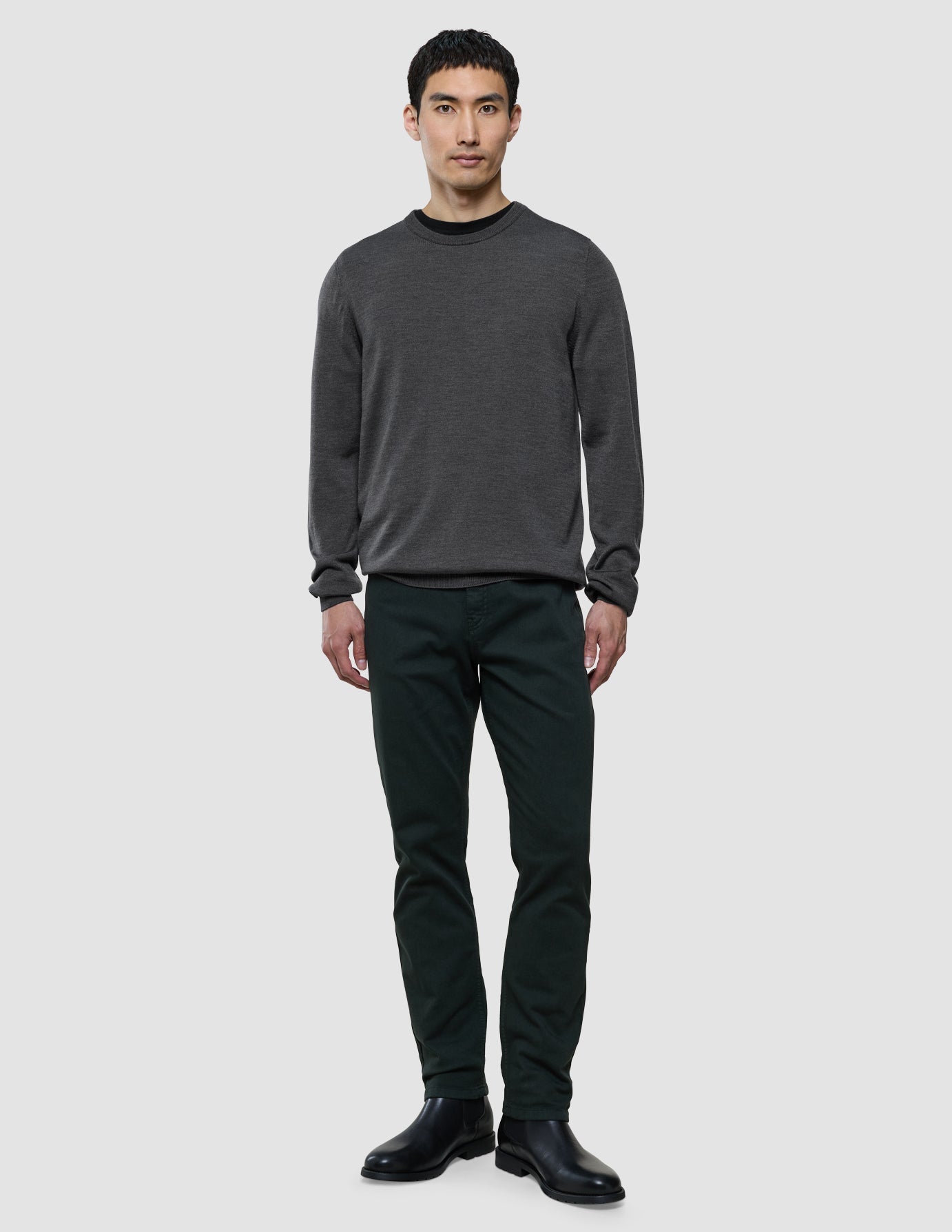 Seamless Premium Merino Knit Crewneck Charcoal Grey