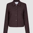Damen-Kurzjacke Serene in Beeren-Nadelstreifen, dunkelviolett, mit Kragen und gerader Passform.